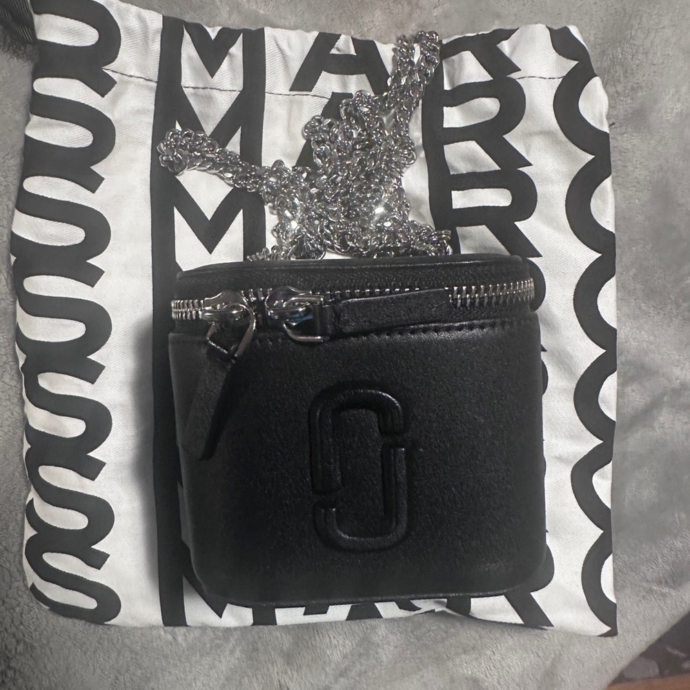 Black Marc Jacobs THE MINI VANITY
